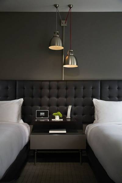 933a1d7ff3f0f64423609341f0182d18--retro-interior-design-tufted-headboards.jpg